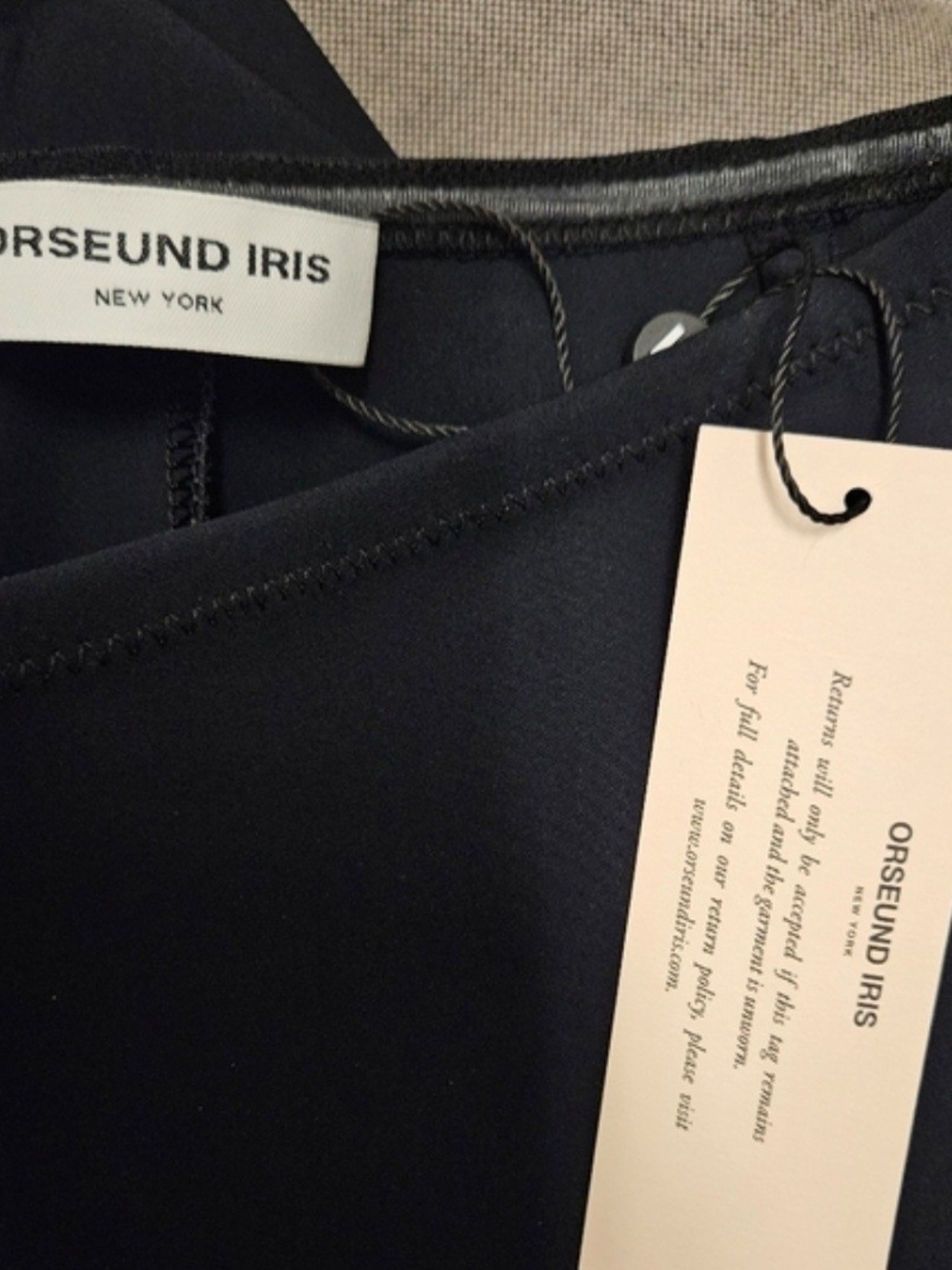 Orseund Iris Black Cropped Flare Capris - Picture 3 of 3